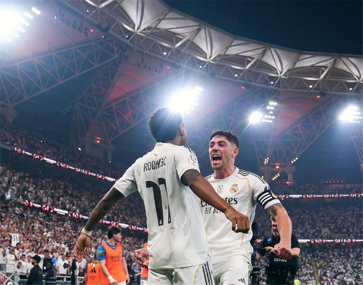 ثلاثي ريال مدريد يثير القلق قبل مواجهة برشلونة في نهائي كأس السوبر الإسباني