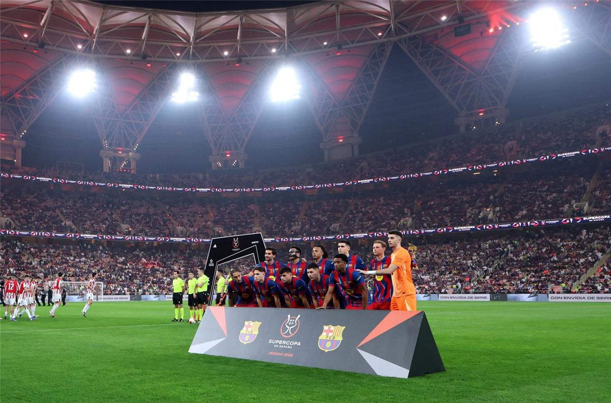 رسمياً.. برشلونة يكافئ لاعبه بعد التأهل لنهائي كأس السوبر الإسباني