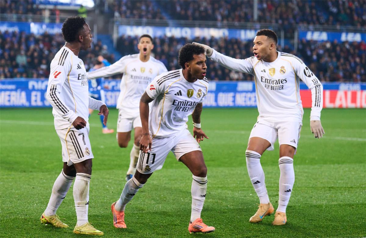 تشكيل ريال مدريد أمام برشلونة في نهائي كأس السوبر الإسباني.. موقف مبابي