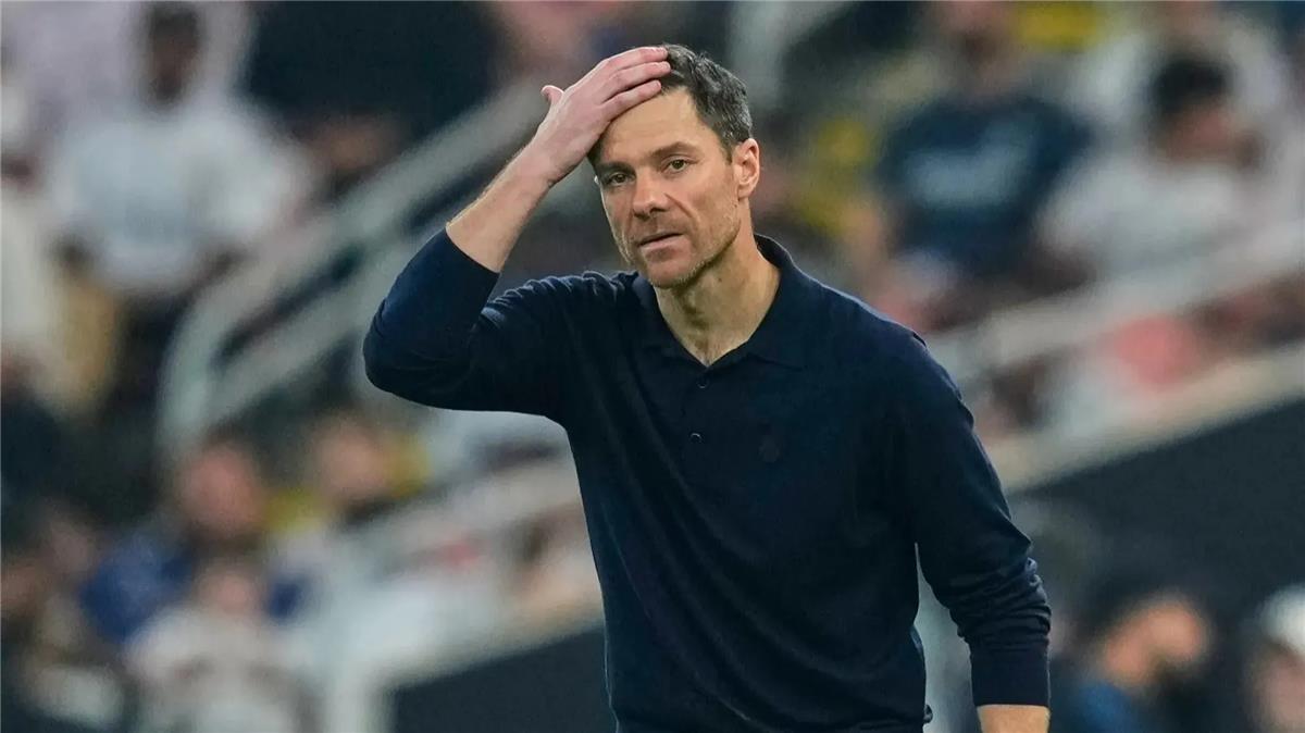 استمارة 6.. من أبلغ تشابي ألونسو بقرار رحيله عن ريال مدريد؟