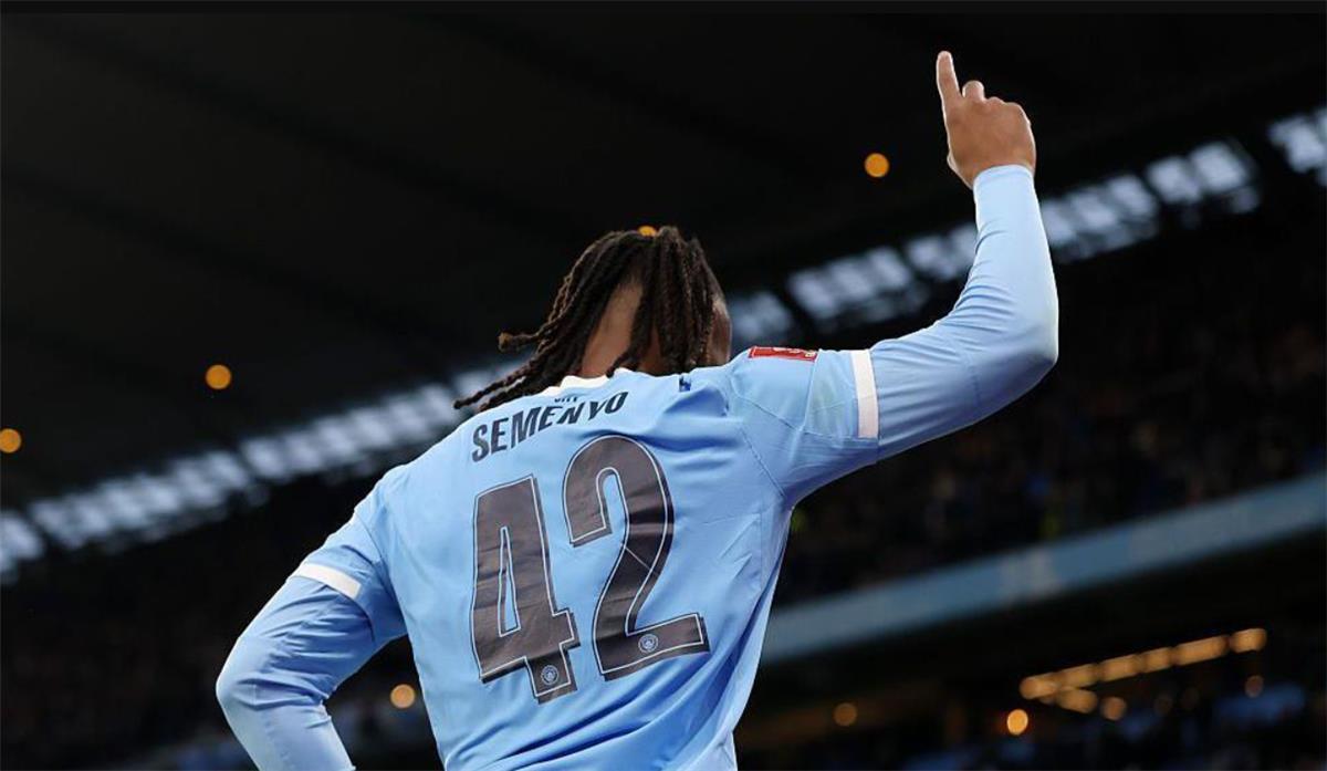 فيديو | سيمينيو يسجل هدف مانشستر سيتي الأول أمام نيوكاسل