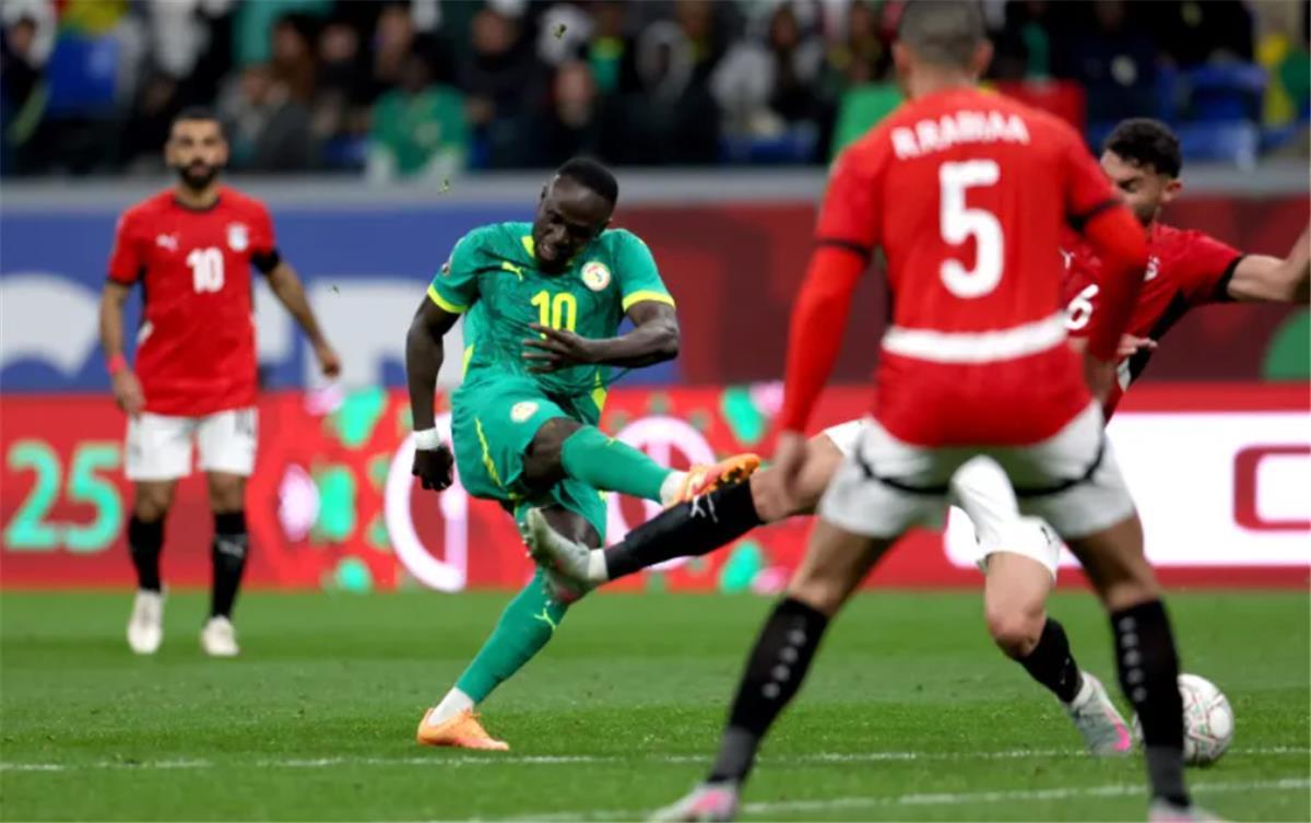 محمود البنا: بروتوكول فيفا لم يحدث في هدف السنغال.. وعلامات استفهام على حكام إفريقيا