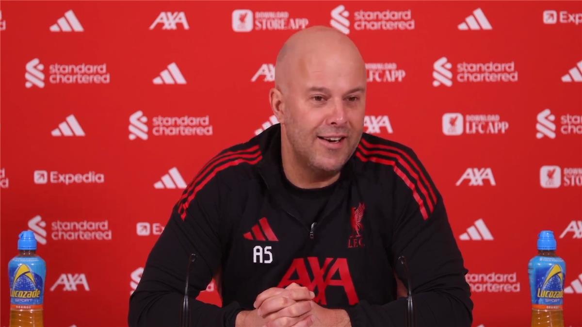 سلوت يوضح موقف ليفربول من انتقالات الشتاء.. وهدفه قبل مباراة بيرنلي في الدوري الإنجليزي