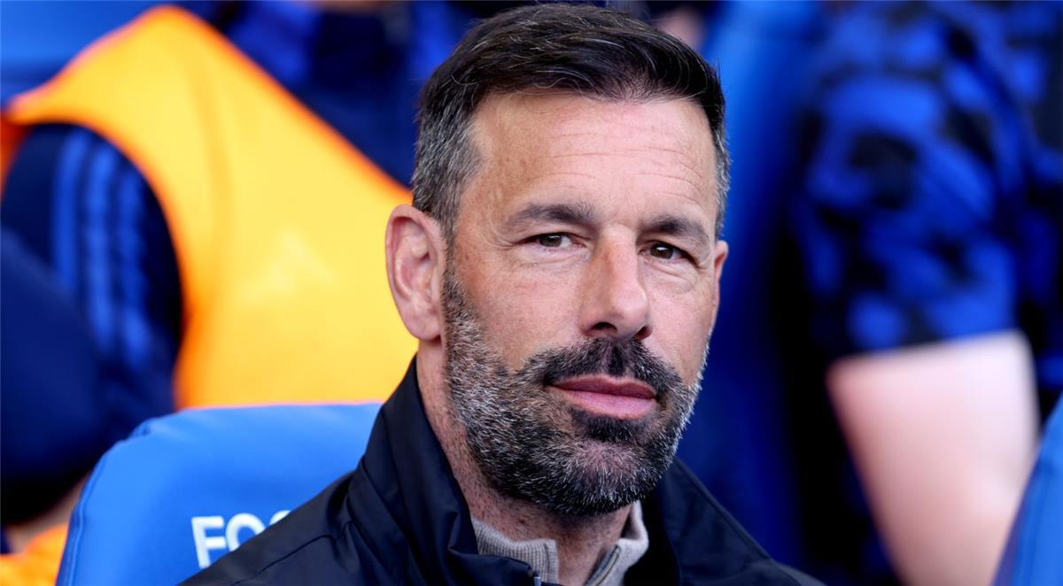 الاتحاد الهولندي يكافئ فان نيستلروي قبل انطلاق منافسات كأس العالم