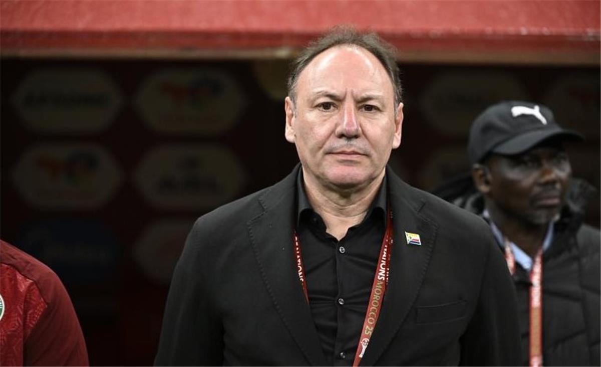 مدرب جزر الُقمر يوضح لـبطولات سبب عدم تأهل مصر للنهائي.. ويتوقع بطل كأس أمم إفريقيا