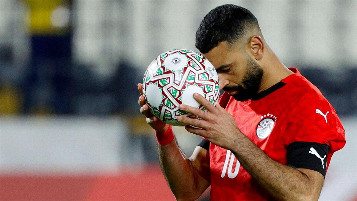 ليكيب: نيجيريا تصعد إلى منصة التتويج للمرة الثانية تواليًا.. ومحمد صلاح يفشل مرتين