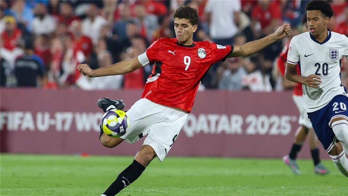 سبورت تكشف أسباب تعقد انتقال حمزة عبد الكريم إلى برشلونة