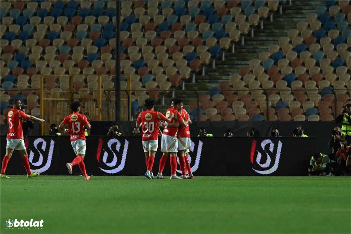 بعد عمر كمال.. لاعب جديد من الأهلي يوافق على الانتقال إلى سيراميكا كليوباترا 