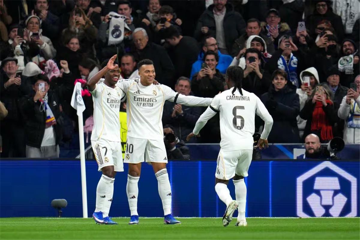 مبابي يسجل هدف ريال مدريد الأول أمام موناكو