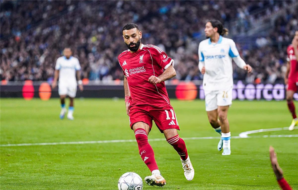 ردود أفعال جماهير ليفربول على أداء محمد صلاح أمام مارسيليا: عودة الملك وأداء دفاعي جيد