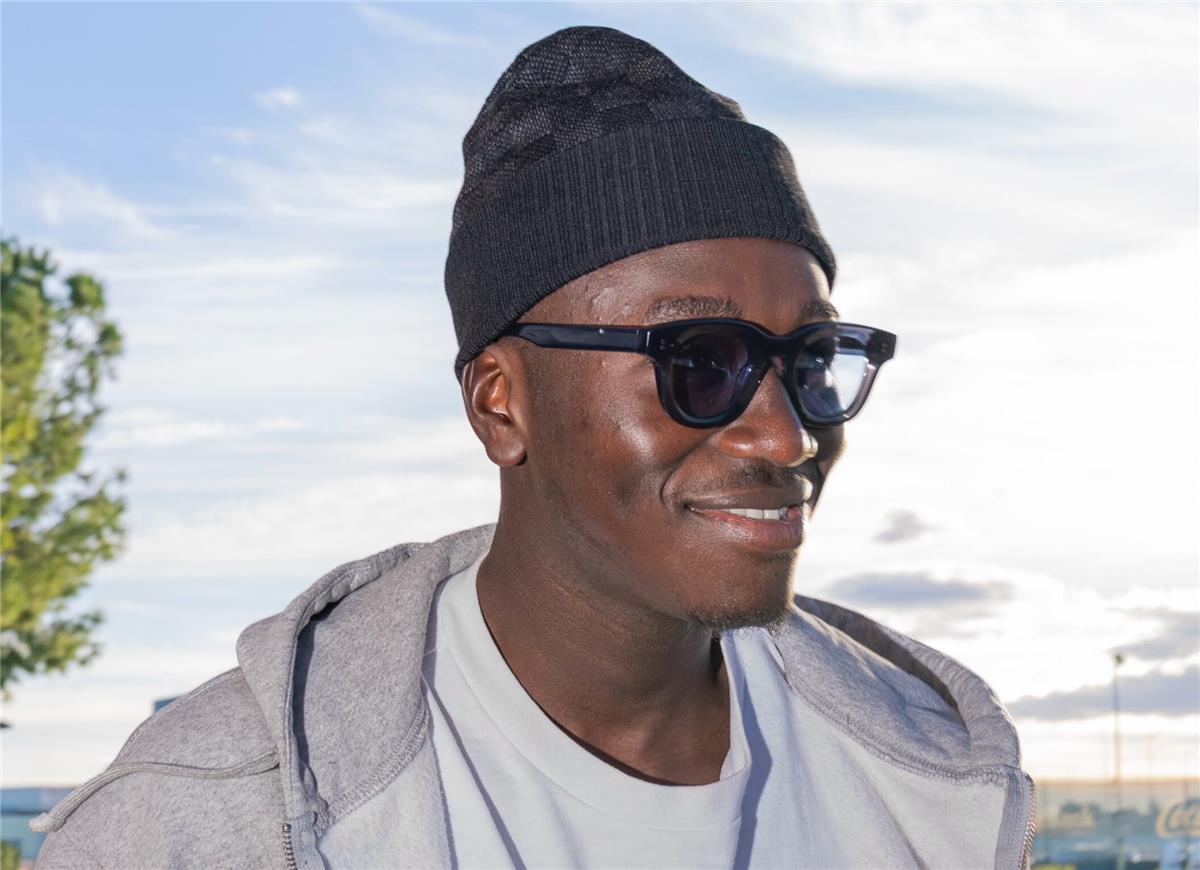 فيديو | استقبال حافل للسنغالي بابي جاي في فياريال.. وموقفه من مباراة ريال مدريد