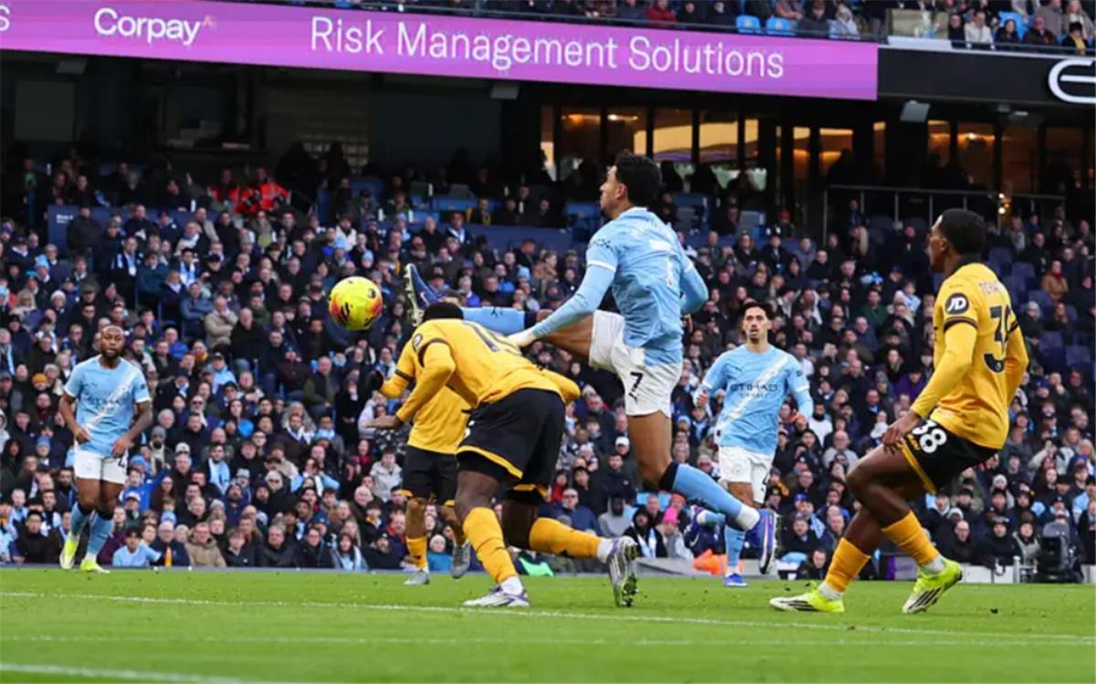 فيديو | عمر مرموش يسجل هدف مانشستر سيتي الأول أمام ولفرهامبتون