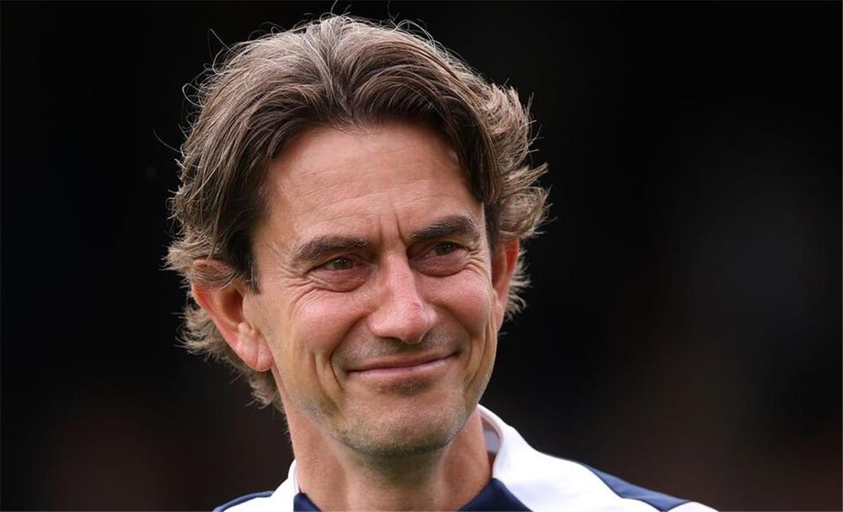 مدرب توتنهام: لاعب ليفربول ليس ميسي ورونالدو لأتحدث عنه