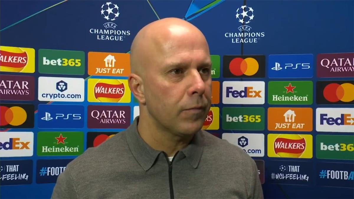 سلوت يستفز جمهور ليفربول: لن أتغير.. ولست المسؤول عن نجاح الموسم