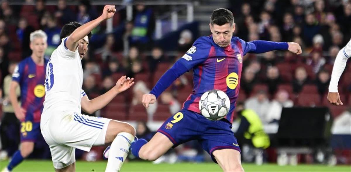 ليفاندوفسكي: أردت بدء العام الجديد بأفضل مستوى مع برشلونة.. وسعيد بالتأهل المباشر