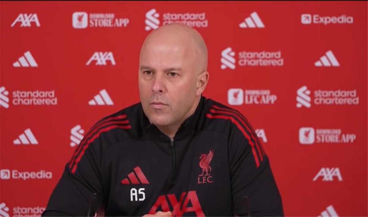 سلوت يعلن ضربة قوية بشأن لاعب ليفربول ويصرّح: الدوري الإنجليزي متطور عن أبطال أوروبا في شئ ما