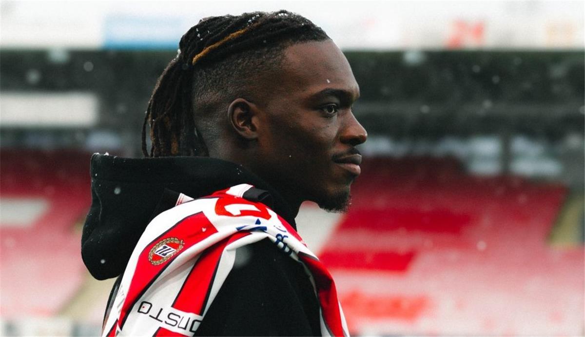 بالأرقام | من هو آيلتسين كامويش مهاجم الأهلي المنتظر؟