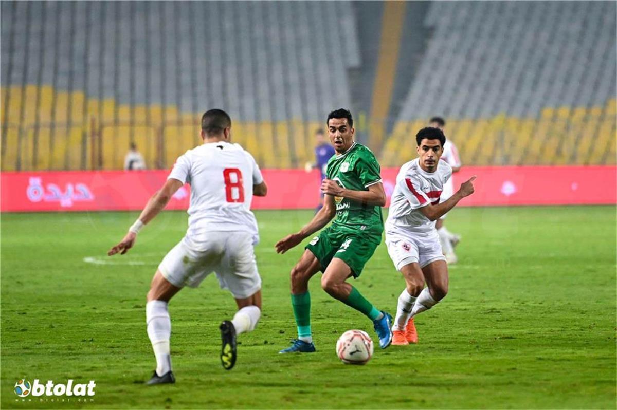 قبل مواجهة الزمالك.. المصري يضم لاعب أستون فيلا السابق