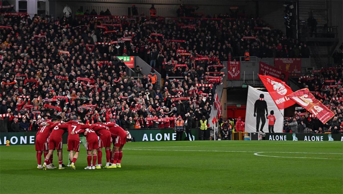 رجل مباراة ليفربول ونيوكاسل في الدوري الإنجليزي