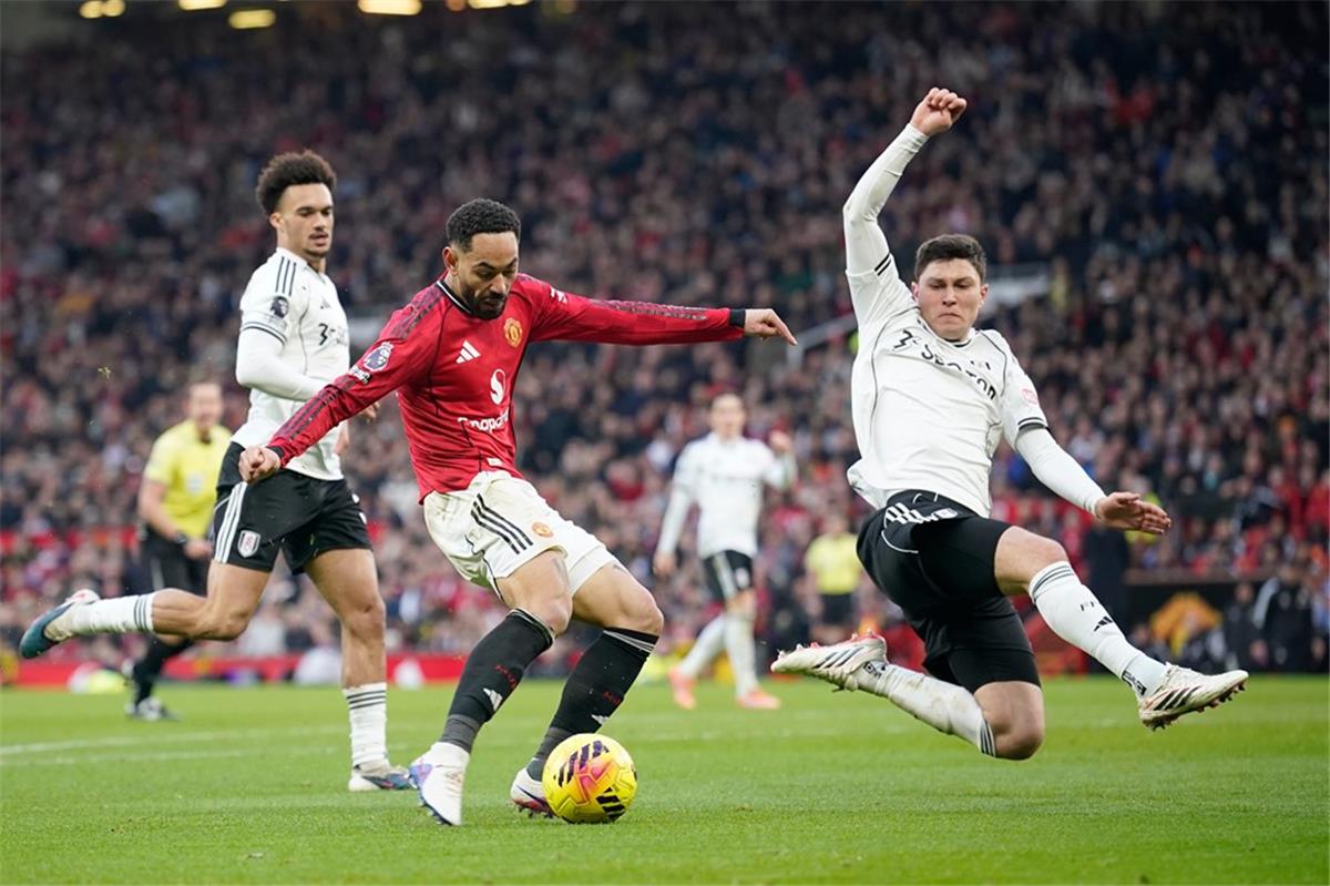  مانشستر يونايتد يواصل صحوته في الدوري الإنجليزي ويخطف فوزًا قاتلًا أمام فولهام
