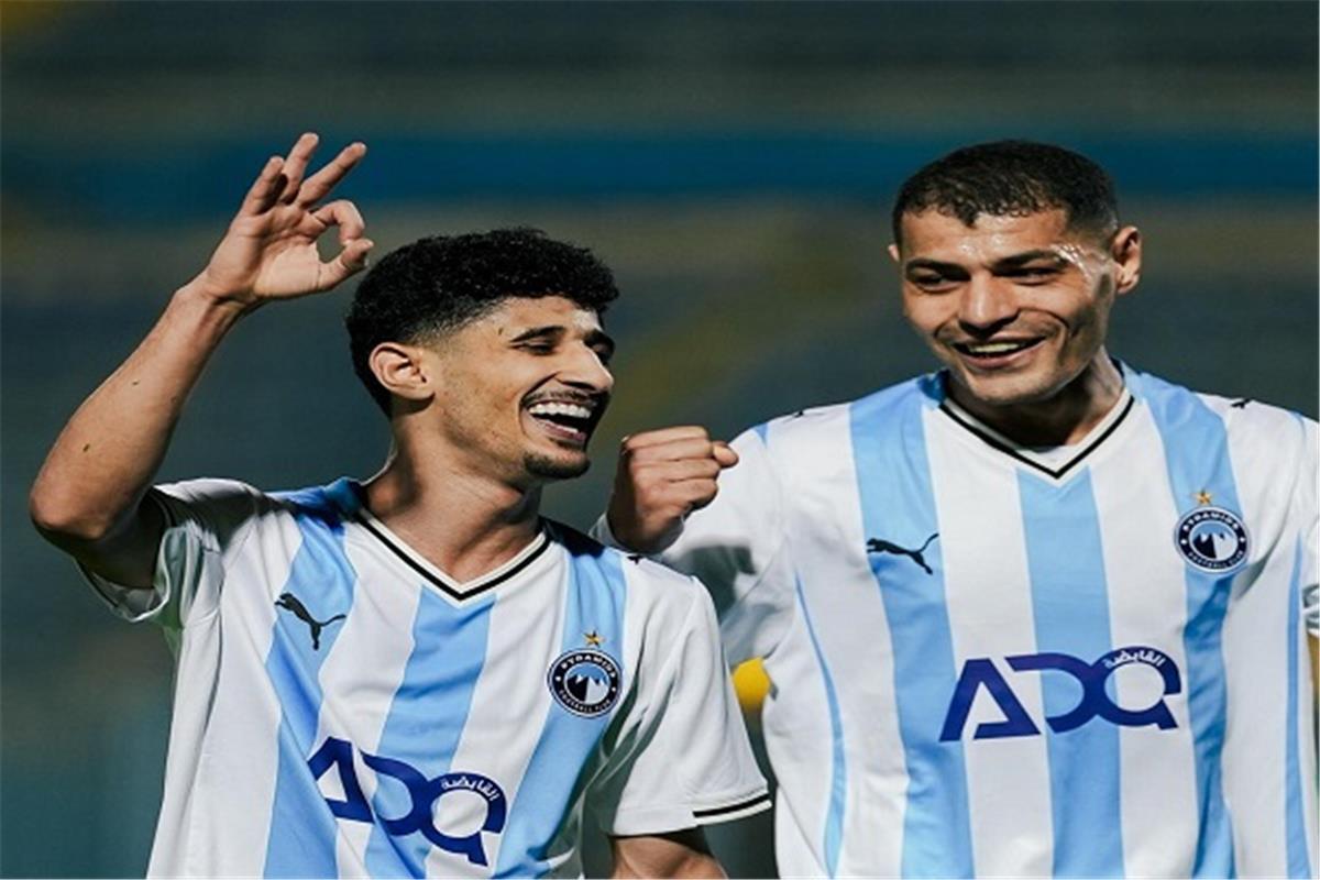 فيديو | أحمد عاطف قطة يسجل هدف بيراميدز الثالث أمام نهضة بركان