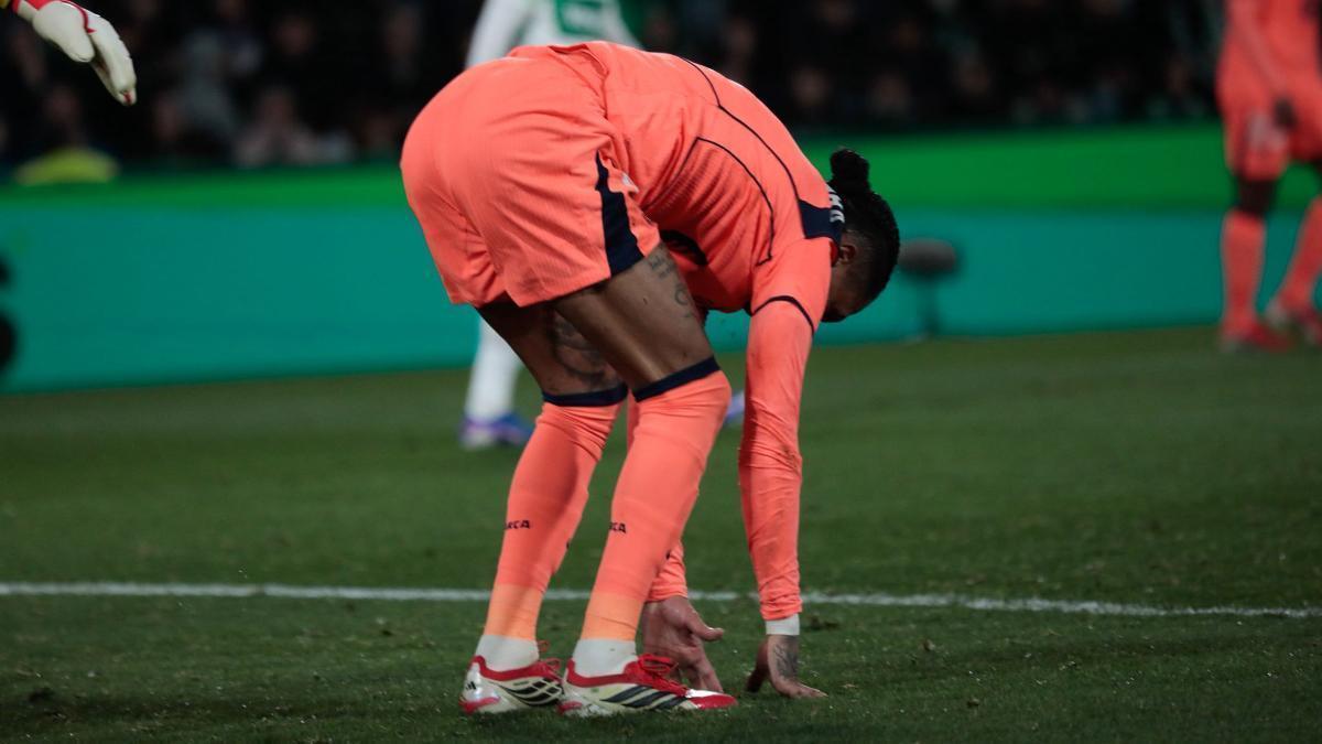 برشلونة يعلن موقف رافينها من المشاركة ضد ألباسيتي في كأس ملك إسبانيا