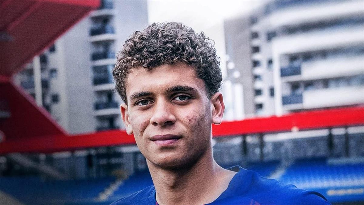 لاعب برشلونة أتلتيك يمنح حمزة عبد الكريم فرصة ذهبية مفاجئة