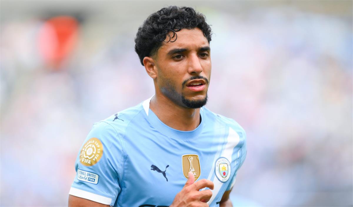 تشكيل مانشستر سيتي أمام نيوكاسل في كأس كاراباو.. موقف عمر مرموش