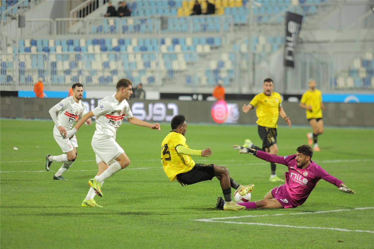 فيديو | بالخطأ في مرماه.. السيد أسامة يسجل هدف كهرباء الإسماعيلية الأول أمام الزمالك