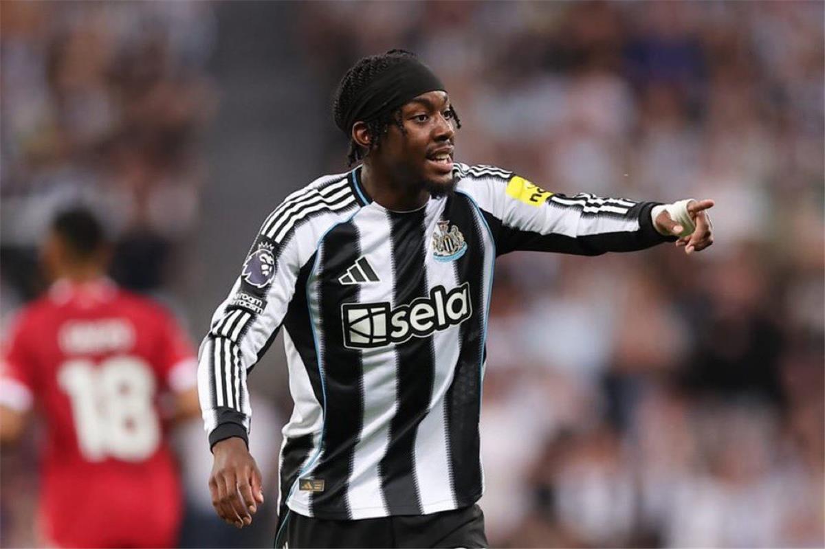 فيديو | بمهارة رائعة.. إيلانجا يسجل هدف نيوكاسل الأول أمام مانشستر سيتي