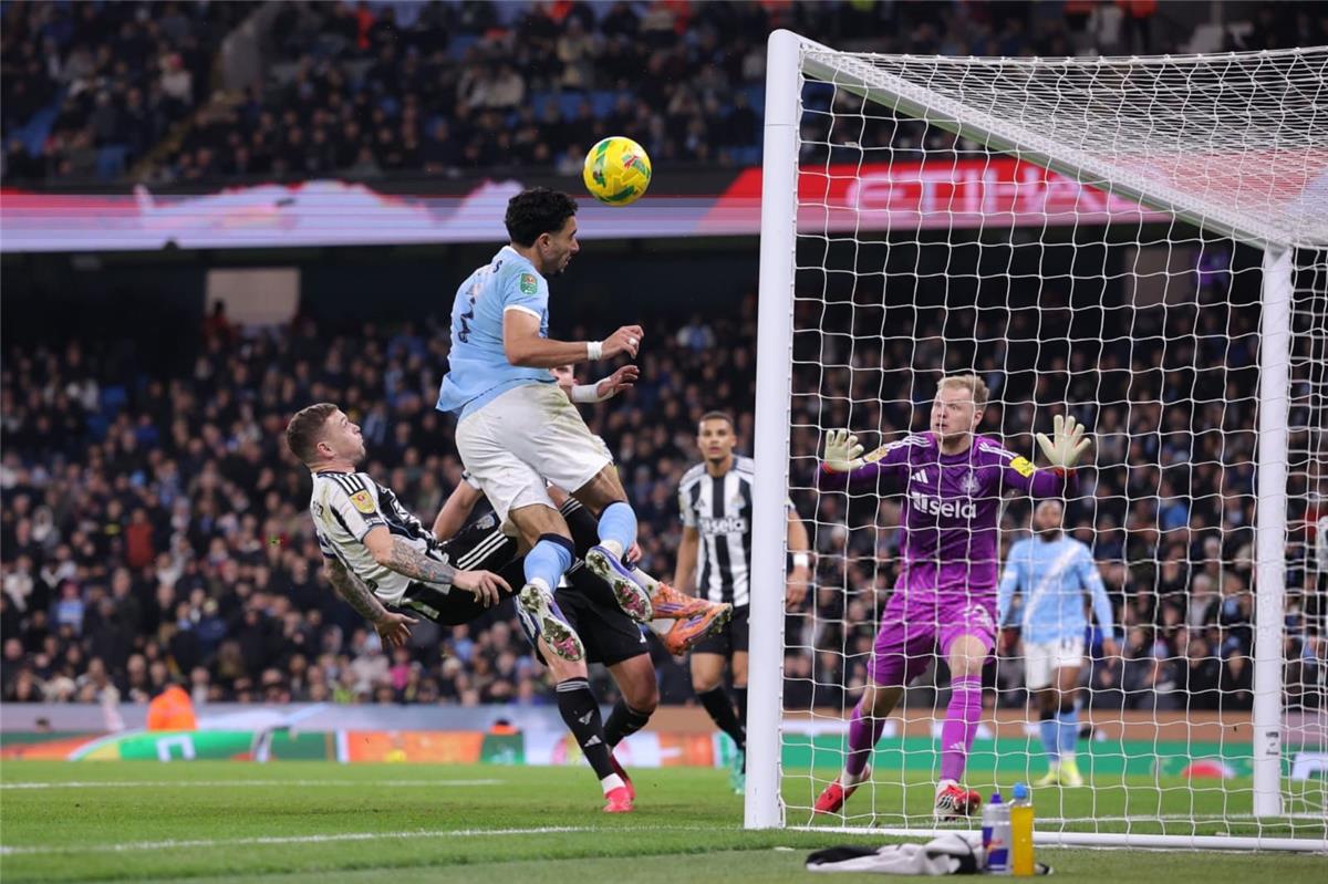 فيديو | ماذا قدم عمر مرموش في مباراة مانشستر سيتي ونيوكاسل في كأس الرابطة؟