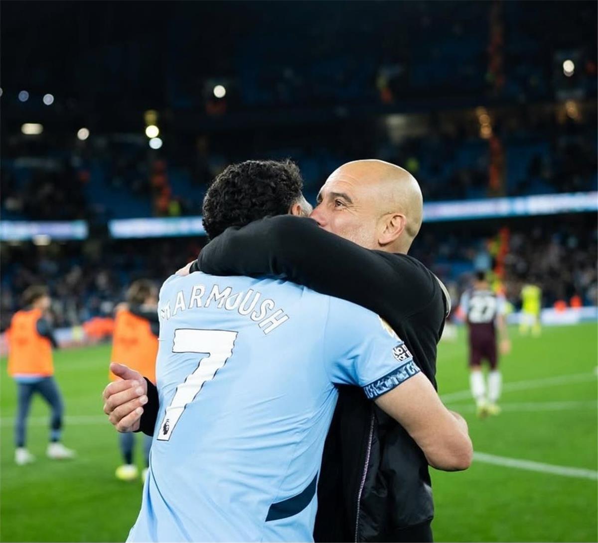 شبكة بريطانية تبرز دور مرموش في قيادة مانشستر سيتي لـ نهائي كأس الرابطة