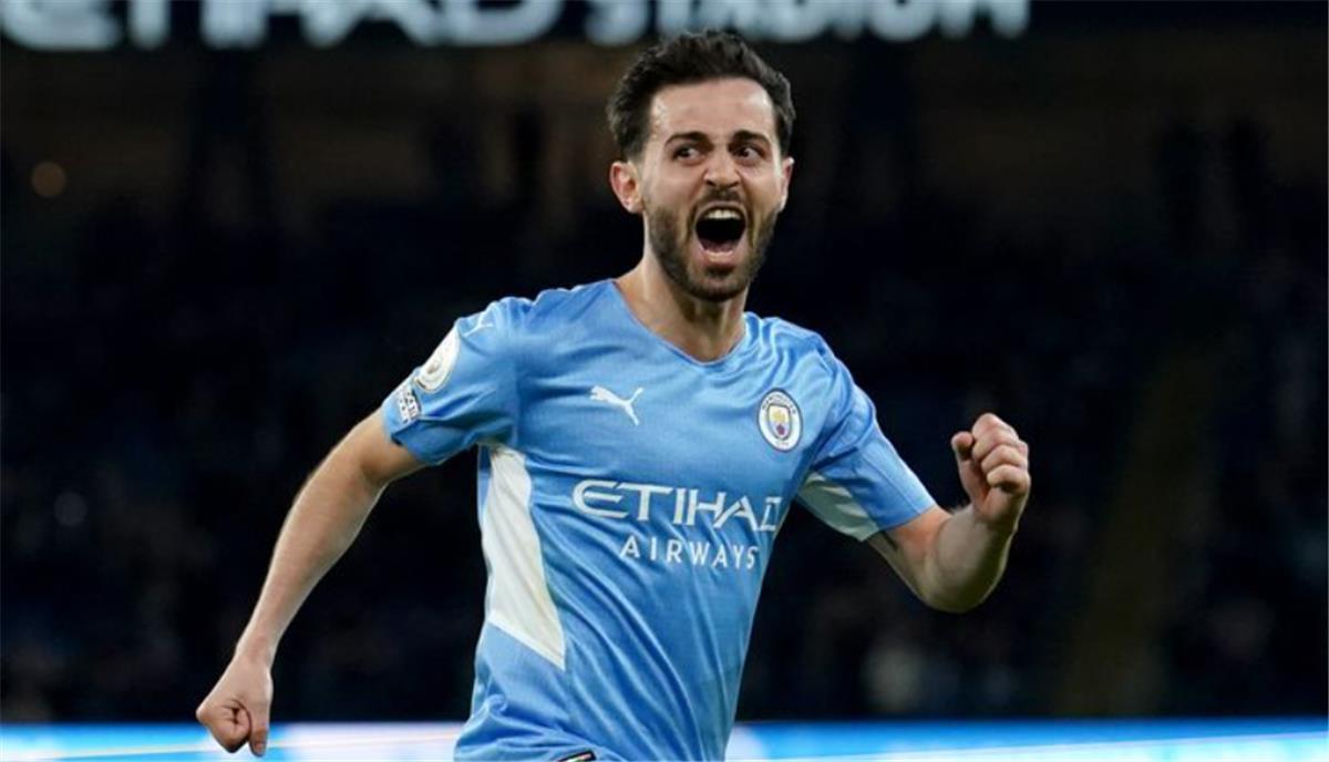 فيديو | برناردو سيلفا يسجل هدف تعادل مانشستر سيتي أمام ليفربول