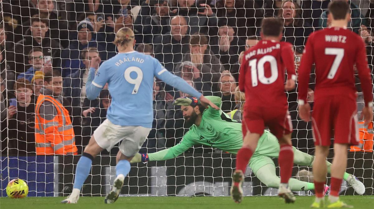 رجل مباراة ليفربول ومانشستر سيتي في الدوري الإنجليزي