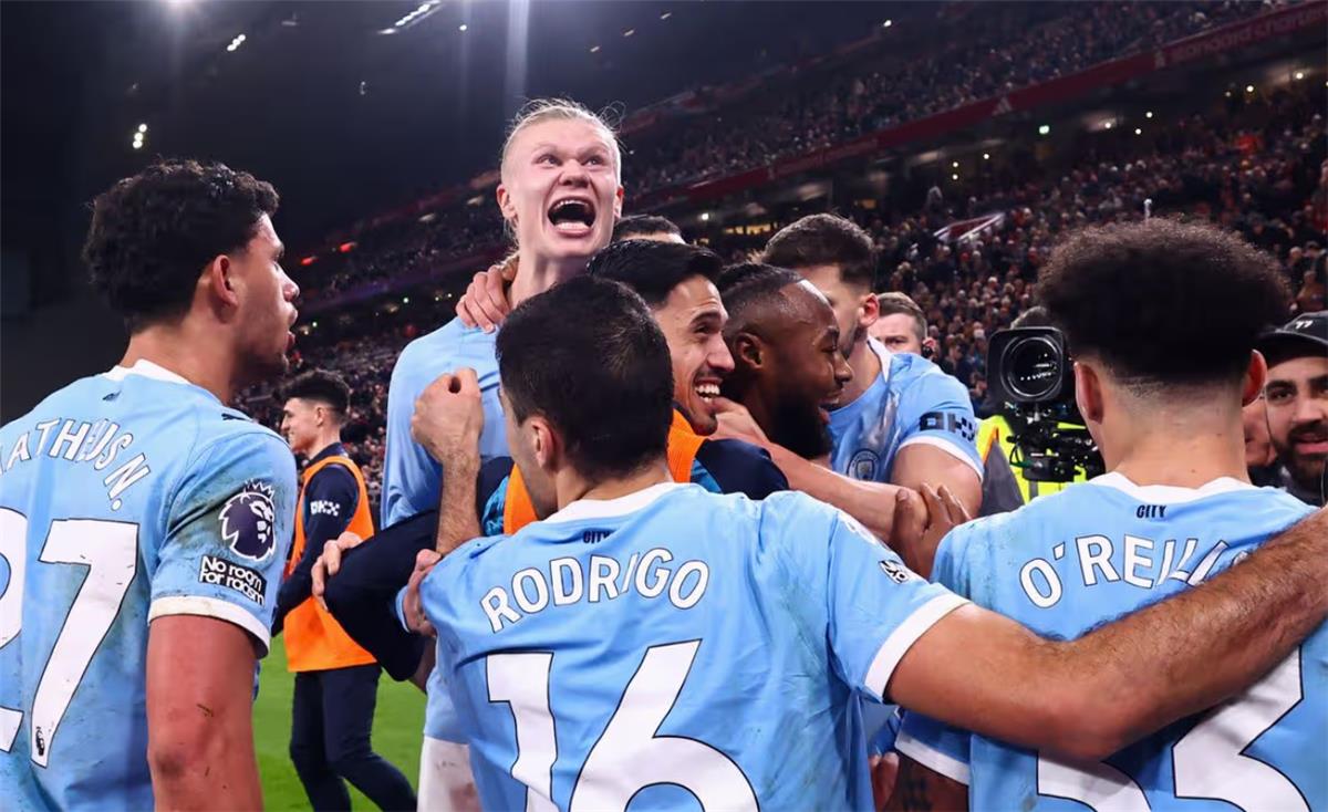 مارتن كيون: فوز مانشستر سيتي على ليفربول يصب في مصلحة فريق وحيد