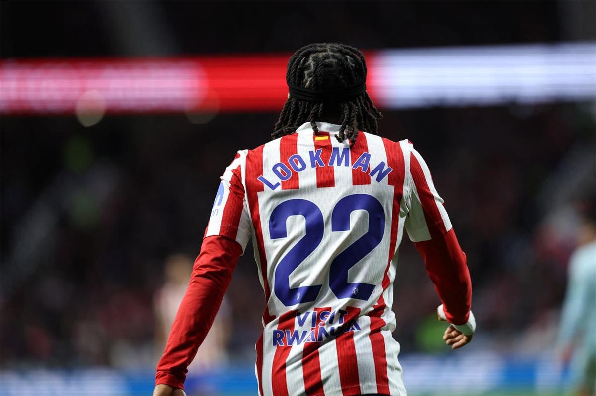 فيديو | لوكمان يسجل هدف اتلتيكو مدريد الثالث أمام برشلونة