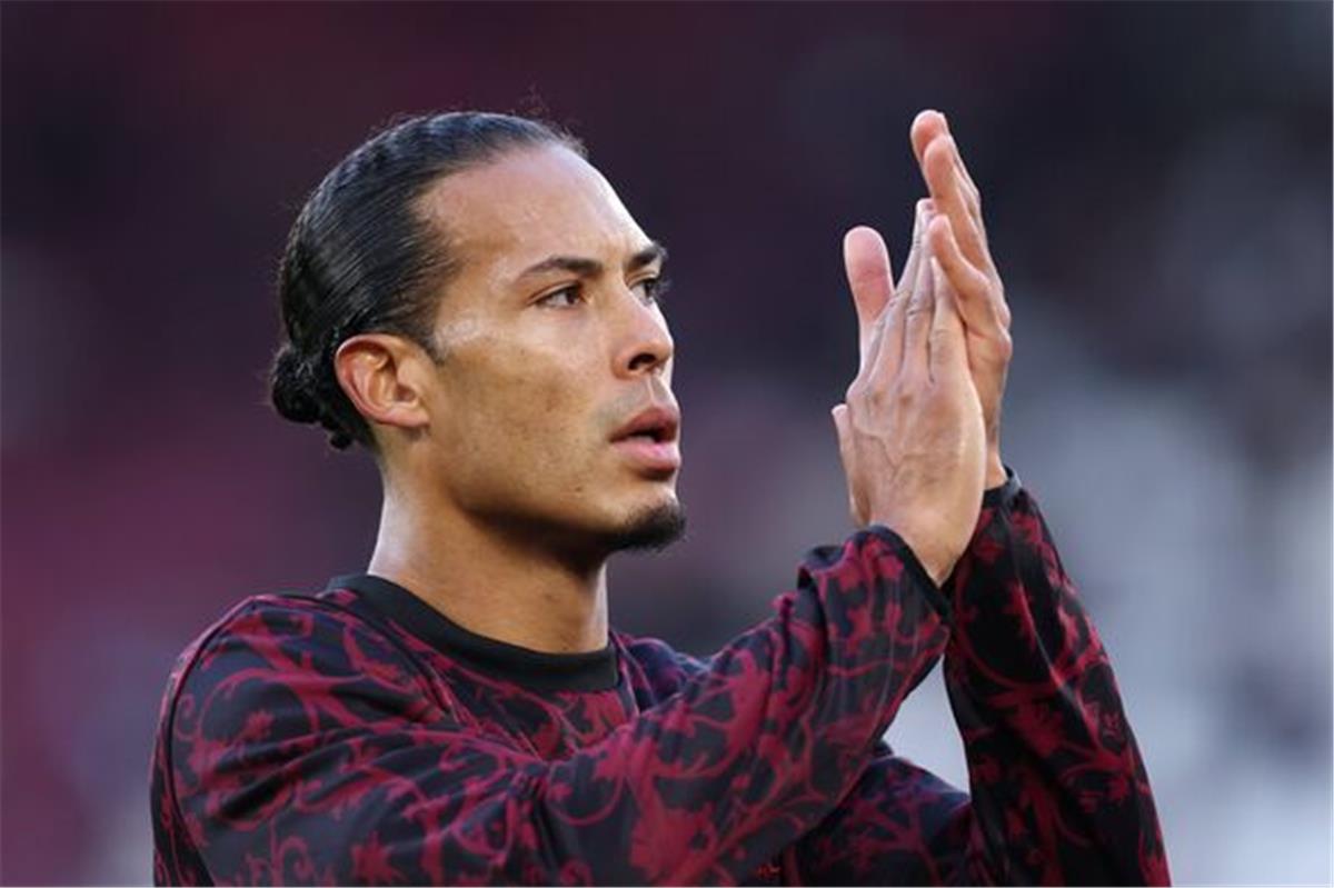 روني ينتقد فان دايك مجددًا: لا يوجد شئ شخصي معه .. ومررت بنفس الشيء