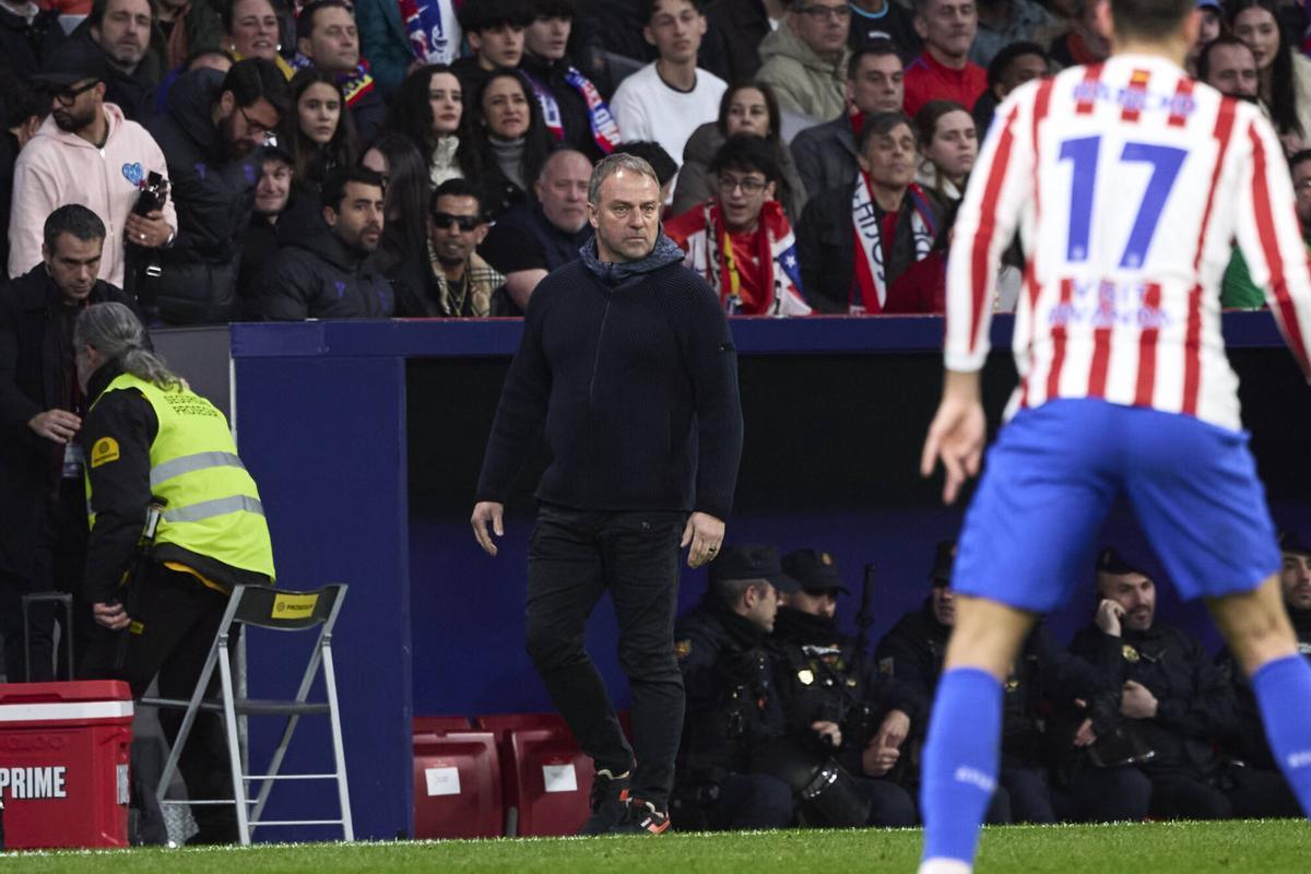 فليك بعد هزيمة برشلونة أمام أتلتيكو مدريد: أشعر الفخر.. وعشنا مباراة أسوأ منها