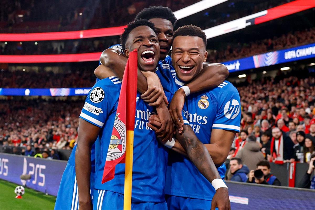 بعد إصابته أمام بنفيكا.. لاعب ريال مدريد مهدد بالغياب أمام أوساسونا