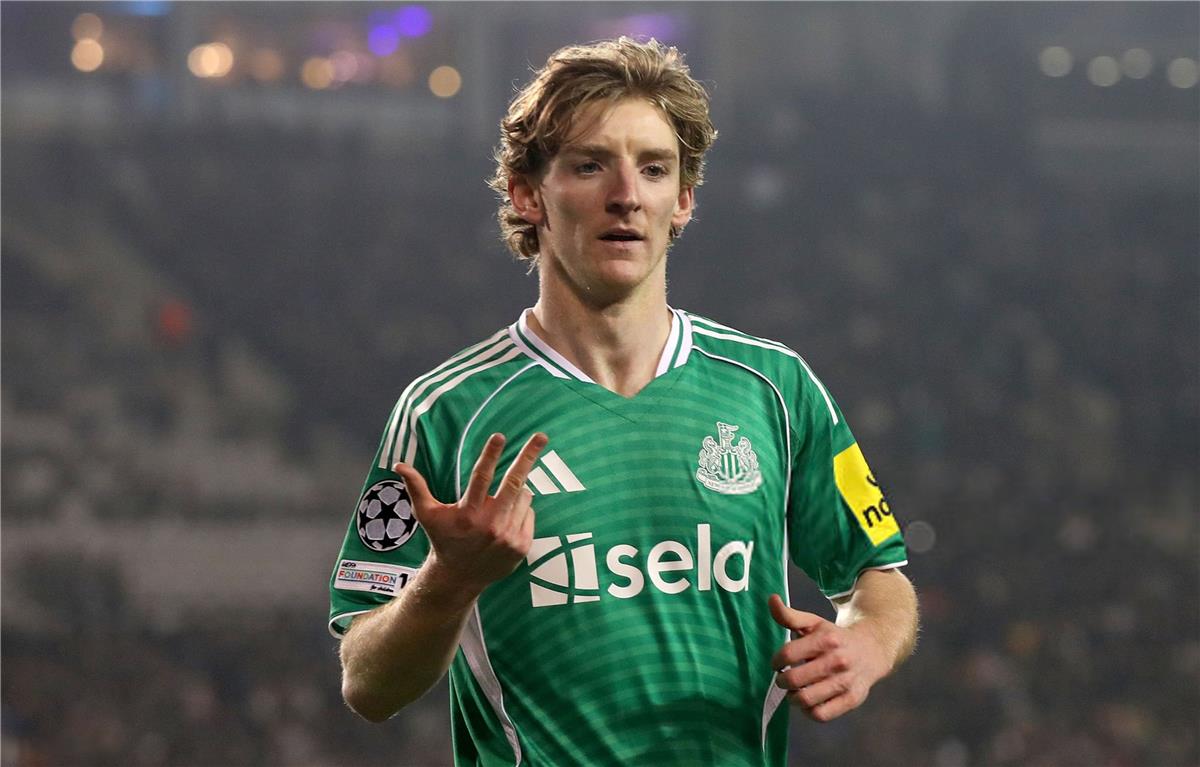 لم يحققه رونالدو وميسي.. رقم قياسي مميز لـ جوردون بعد السوبر هاتريك أمام قره باج