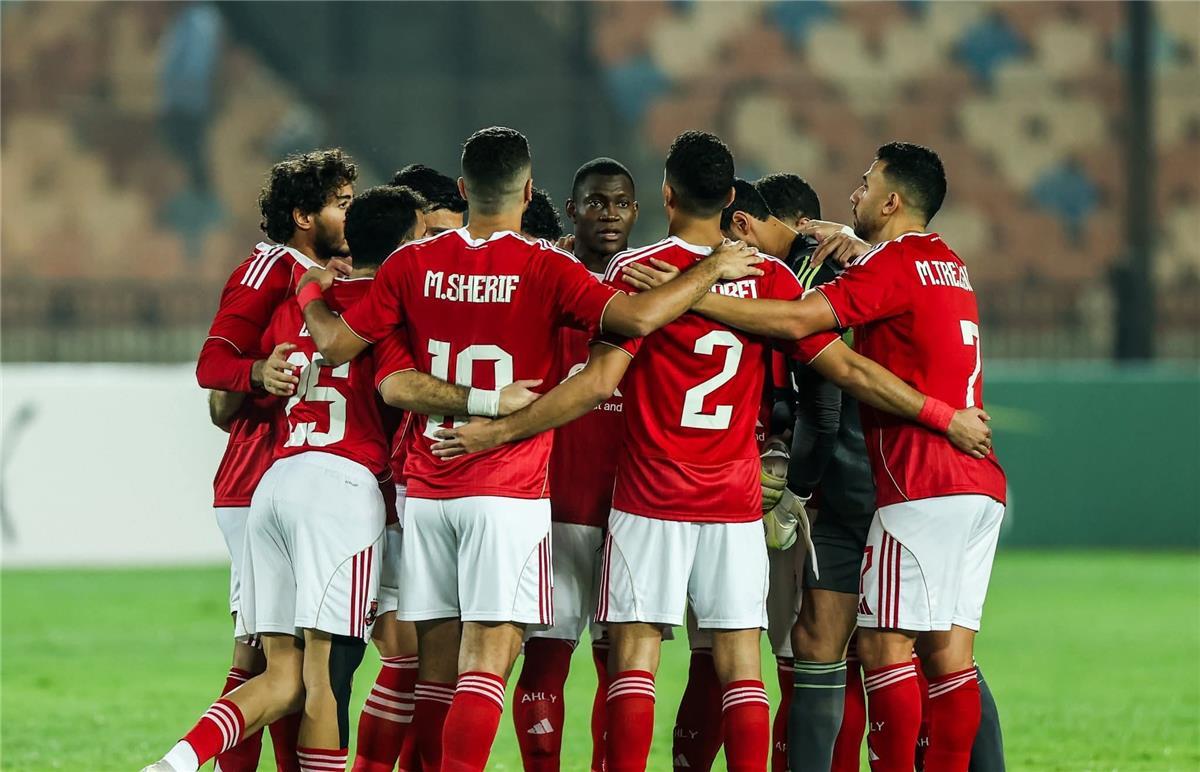 تأكد غياب لاعب الأهلي أمام سموحة بسبب الإيقاف 