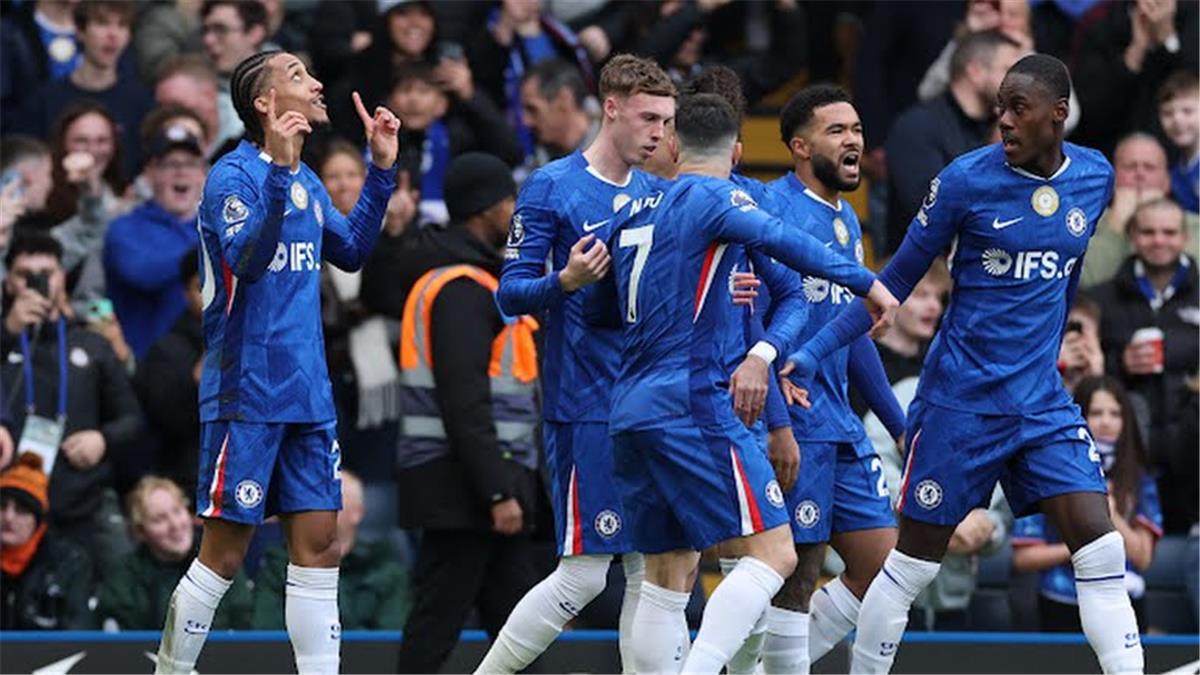 هدية لـ ليفربول.. تشيلسي يتعادل مع بيرنلي في الوقت القاتل بالدوري الإنجليزي