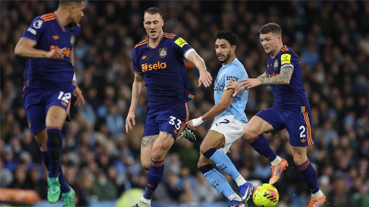 ماذا قدم عمر مرموش في مباراة مانشستر سيتي ونيوكاسل بـ الدوري الإنجليزي؟