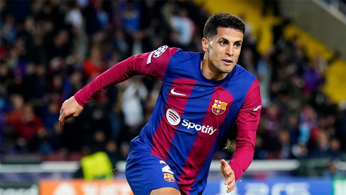 كانسيلو بعد الفوز على ليفانتي: قدمت أفضل مبارياتي منذ عودتي لـ برشلونة