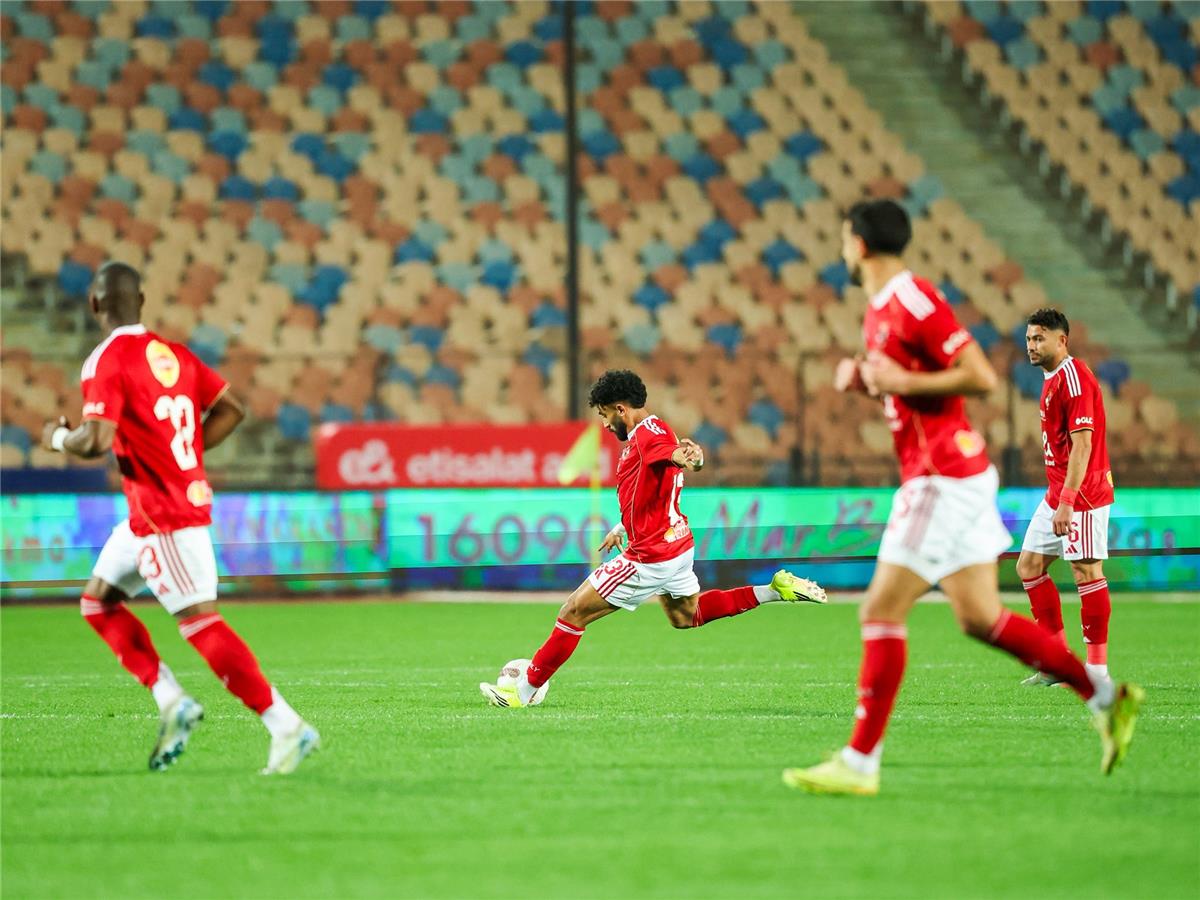 بدلاء الأهلي أمام سموحة في الدوري المصري.. محمد الشناوي يجاور كامويش