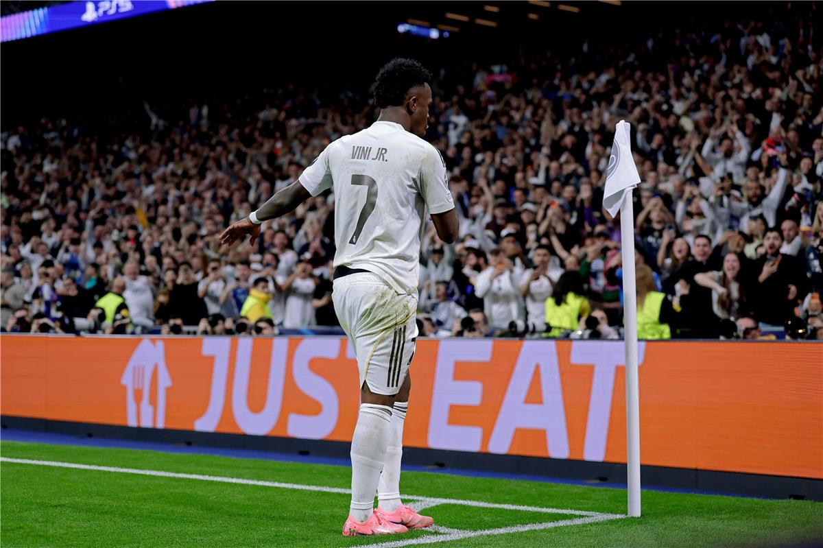 أربيلوا: نقالة أسينسيو أصابتنا بالغثيان.. وأسلوبنا يعتمد على فينيسيوس