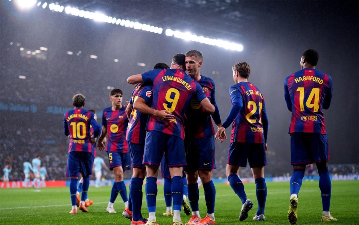 تصرف ديكو يثير التساؤلات بشأن مستقبل مهاجم برشلونة