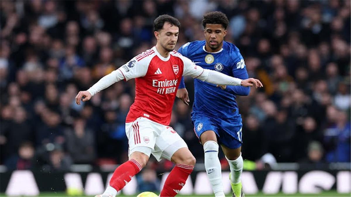 فيديو | آرسنال يحسم قمة الأسبوع أمام تشيلسي ويعزز صدارته لـ الدوري الإنجليزي 