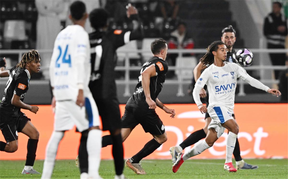 صدمة جديدة في الهلال.. إصابة تربك الحسابات قبل مواجهة النجمة