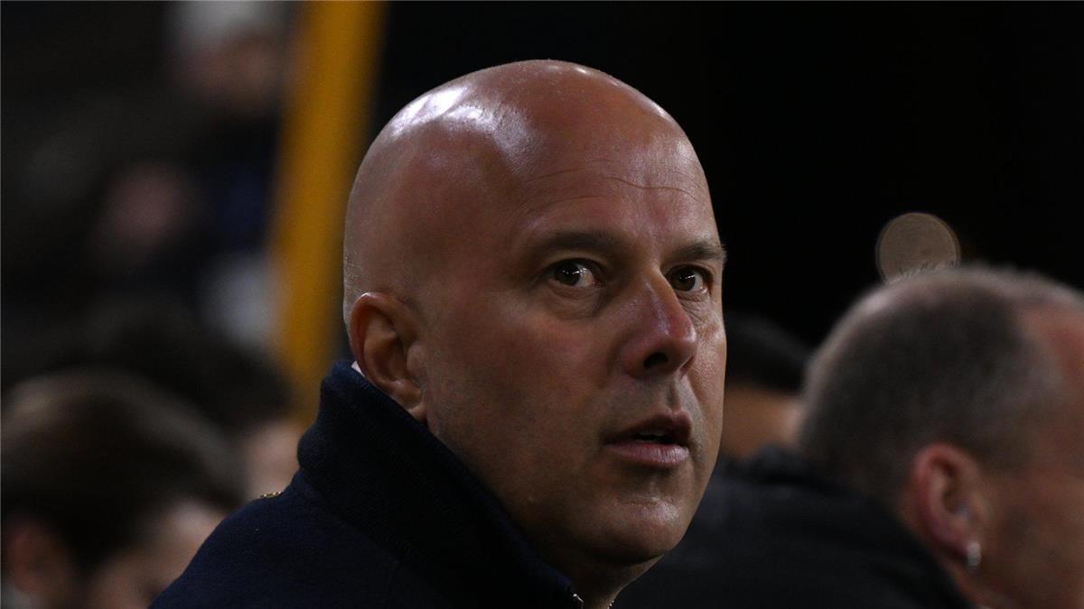 سلوت: محمد صلاح كان محظوظًا أمام ولفرهامبتون.. وسعيد لسبب ما